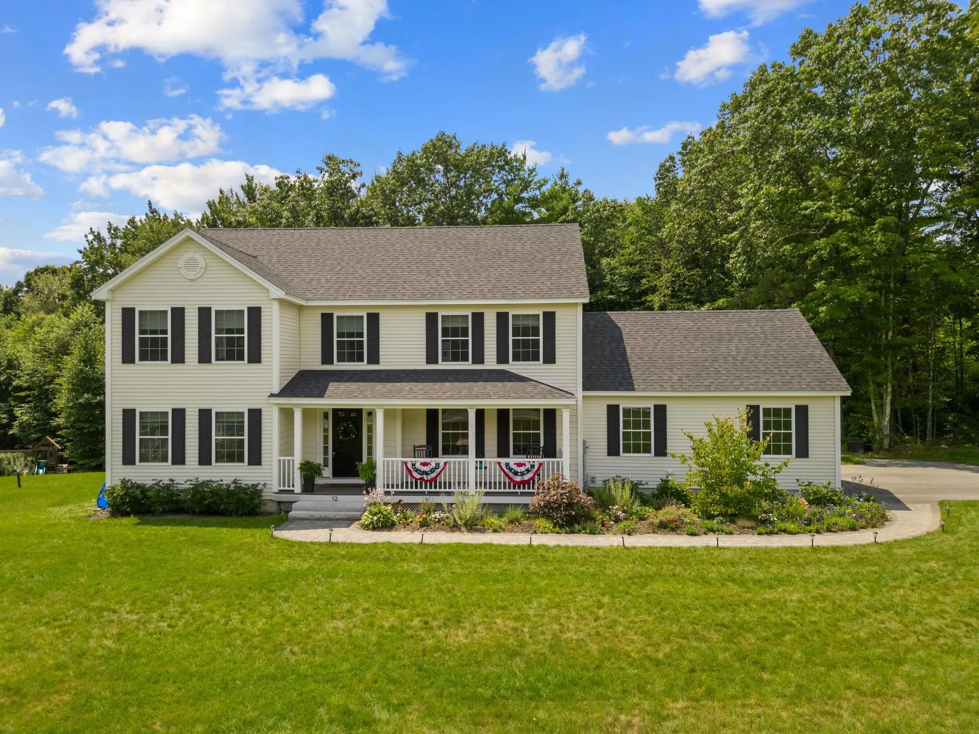 12 Walnut Hill Drive Hooksett NH 03106