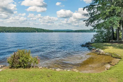 32 Spectacle Circle Moultonborough NH 03254