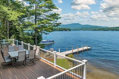 32 Spectacle Circle Moultonborough NH 03254