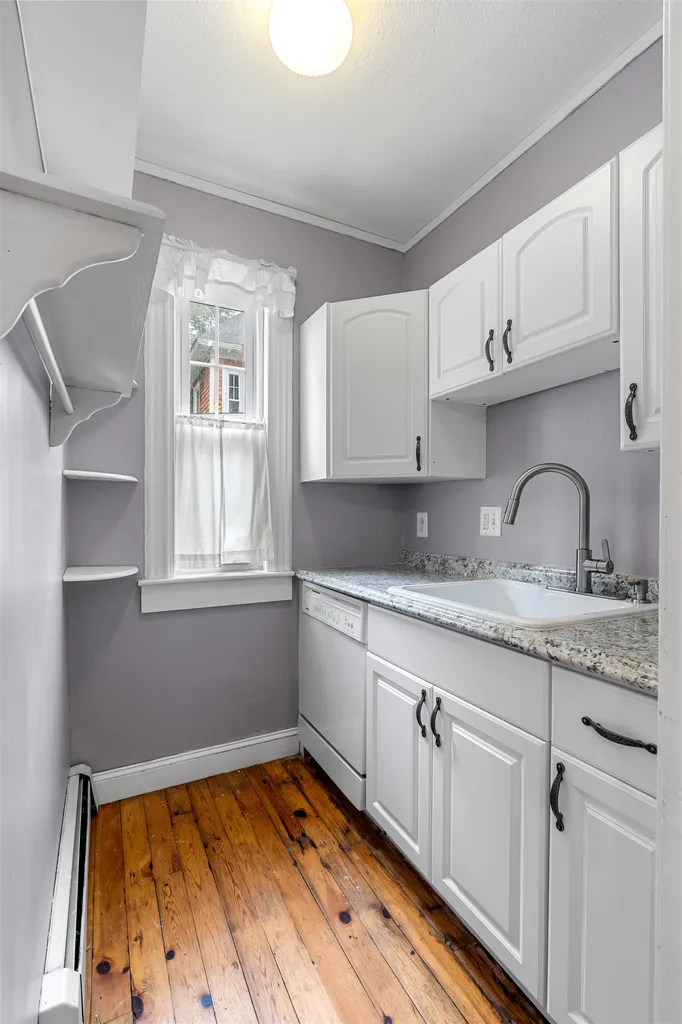 14 Everett Street Manchester NH 03104