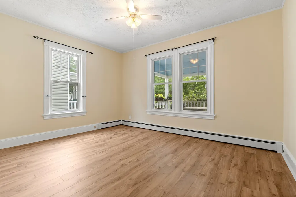 14 Everett Street Manchester NH 03104