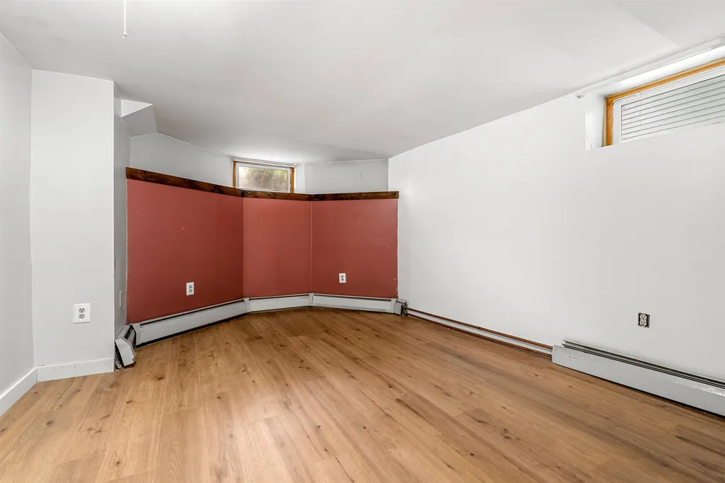 14 Everett Street Manchester NH 03104