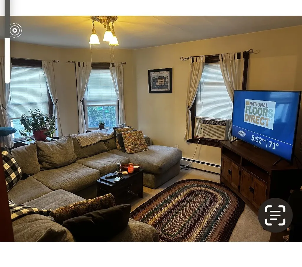 14 Everett Street Manchester NH 03104