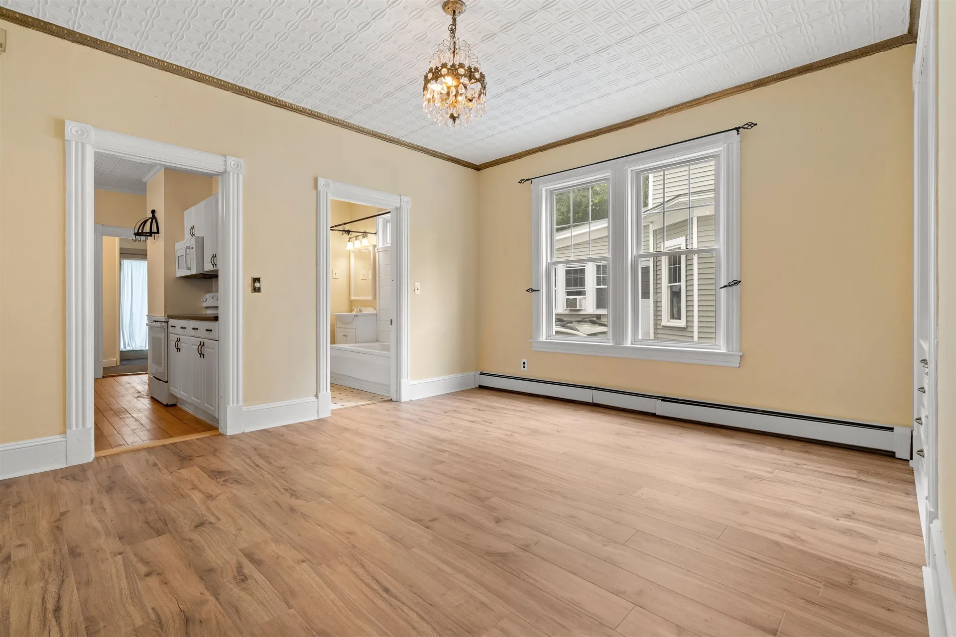 14 Everett Street Manchester NH 03104