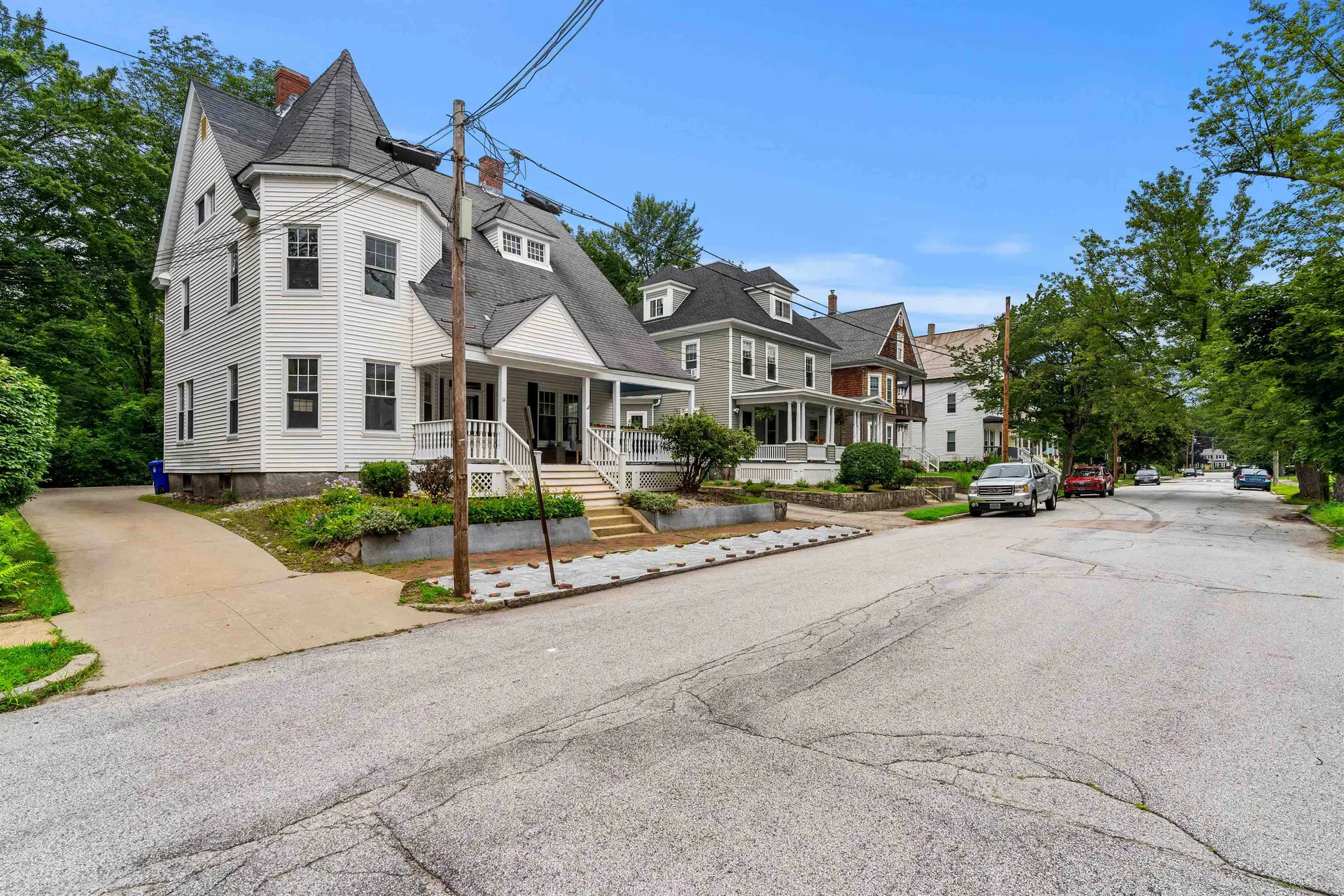 14 Everett Street Manchester NH 03104