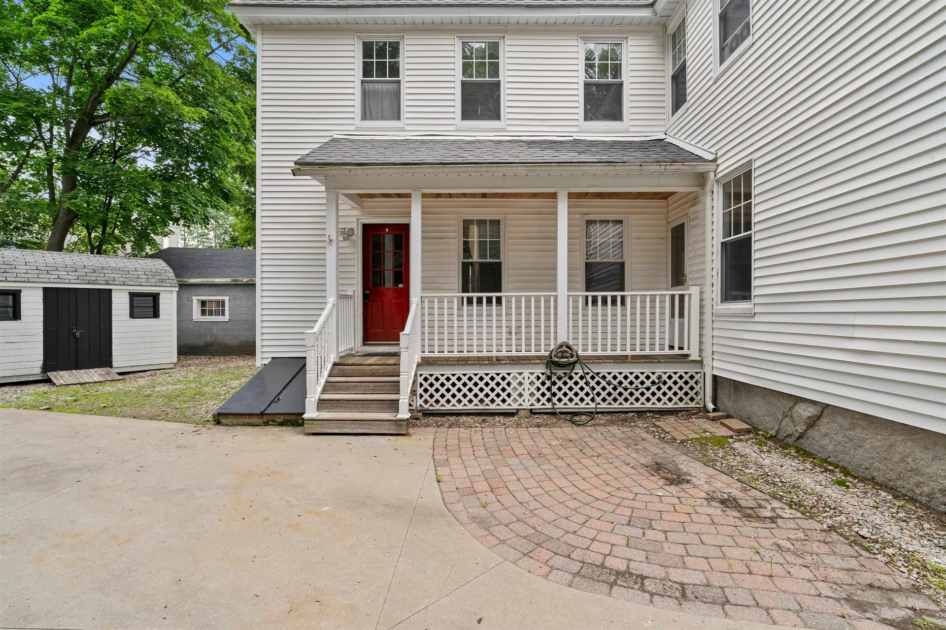 14 Everett Street Manchester NH 03104