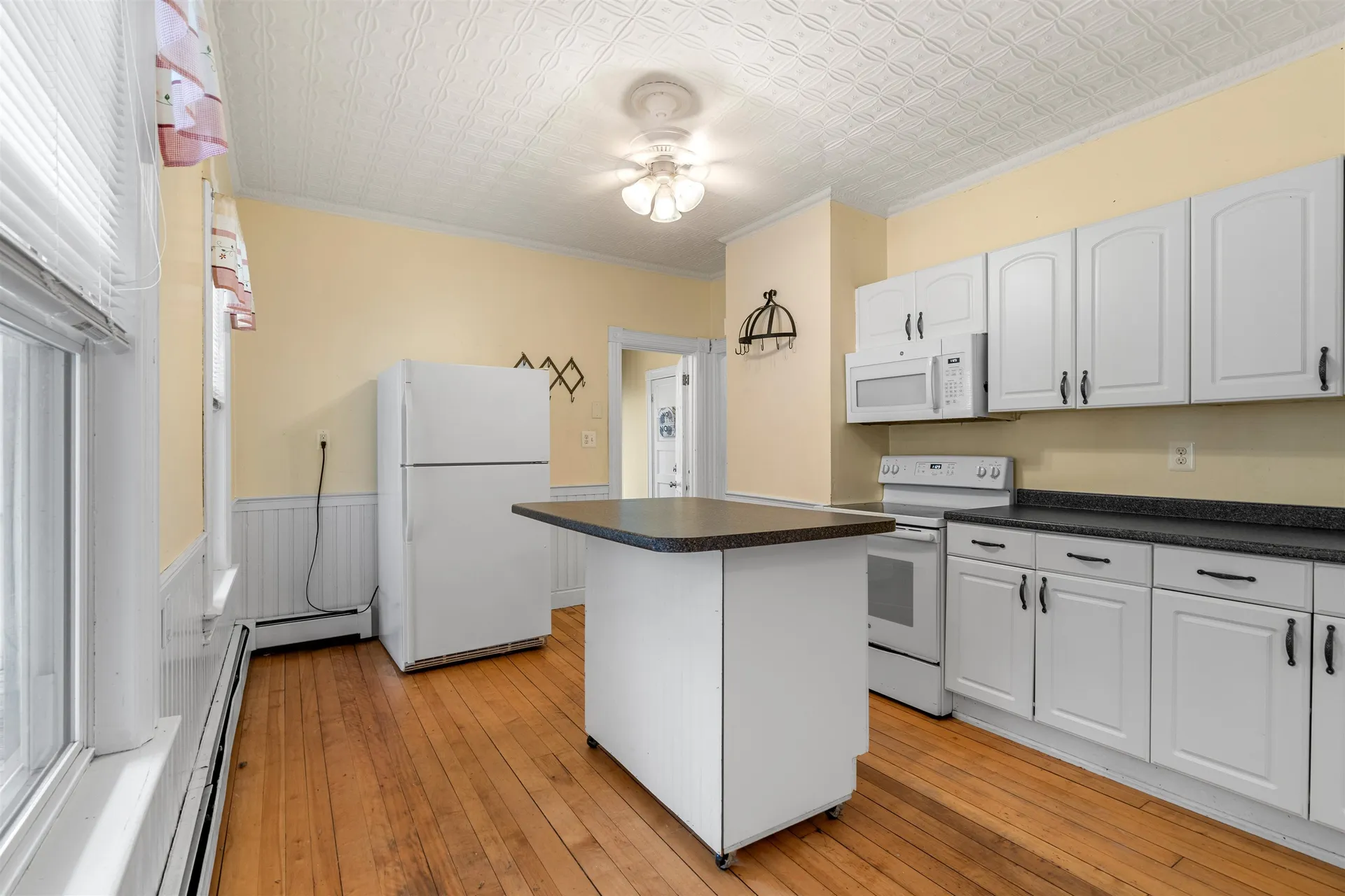 14 Everett Street Manchester NH 03104