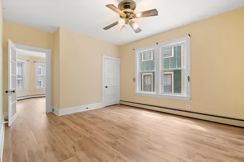 14 Everett Street Manchester NH 03104