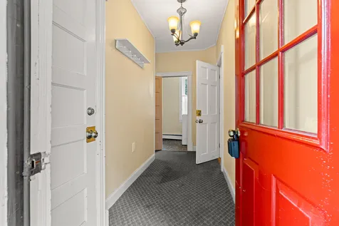 14 Everett Street Manchester NH 03104