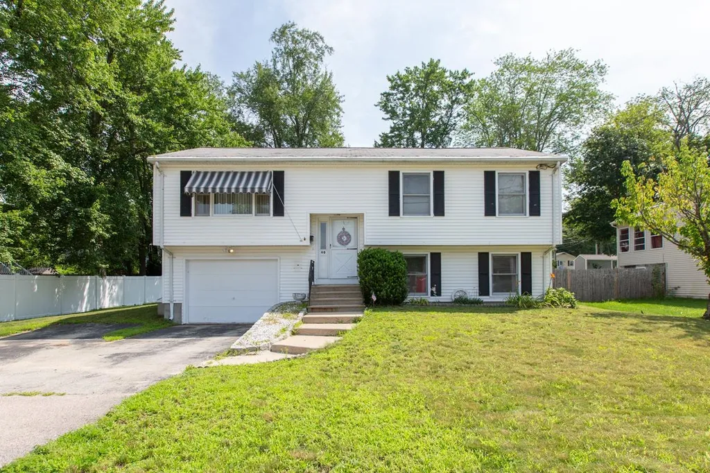 40 Ruth Avenue Manchester NH 03109
