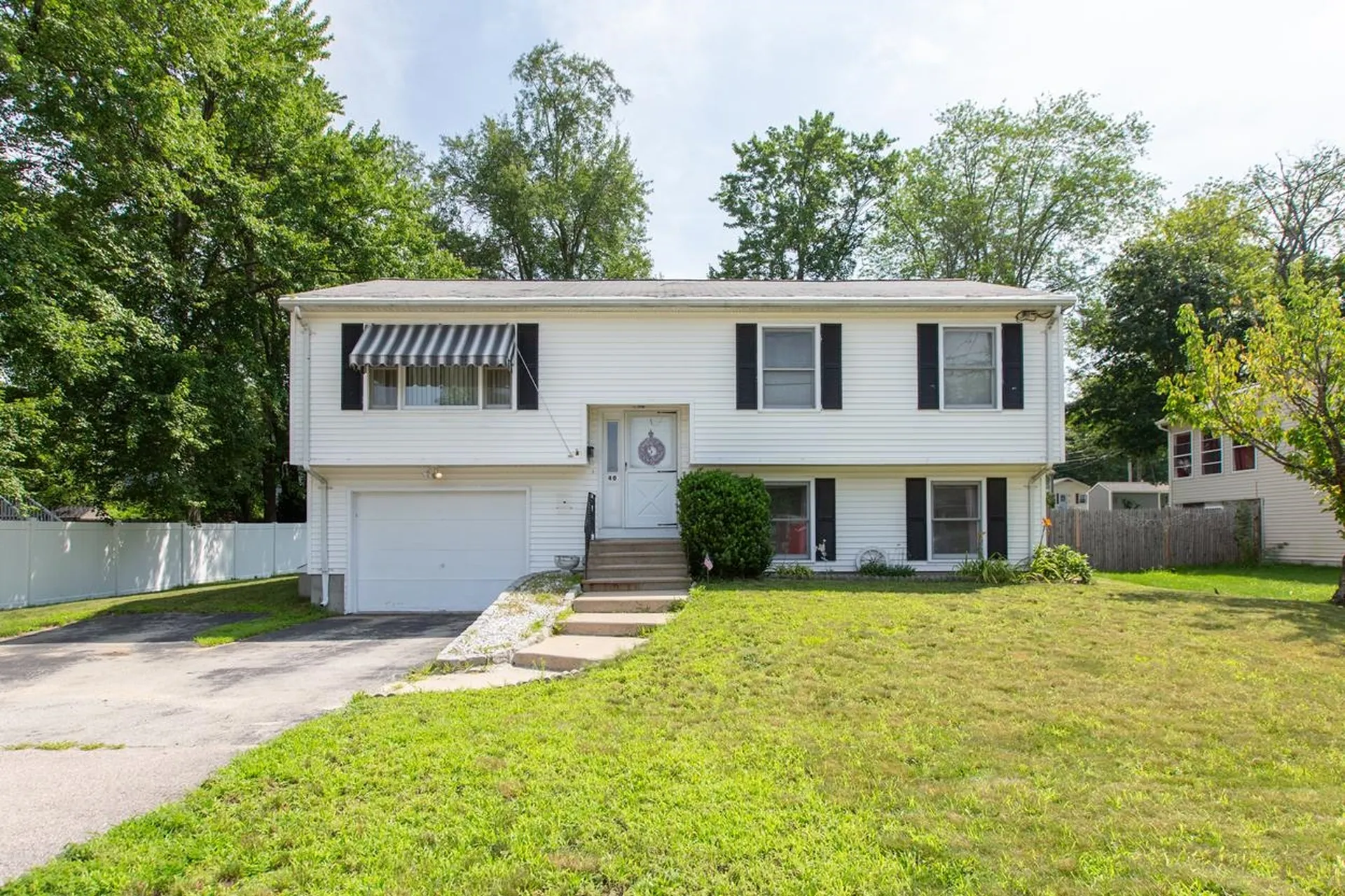 40 Ruth Avenue Manchester NH 03109