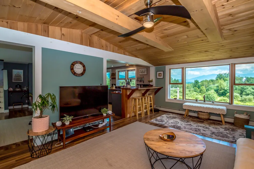 642 Jefferson Road Whitefield NH 03598