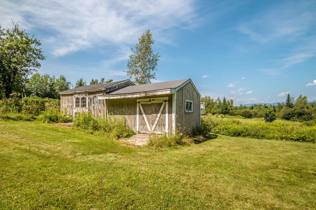 642 Jefferson Road Whitefield NH 03598