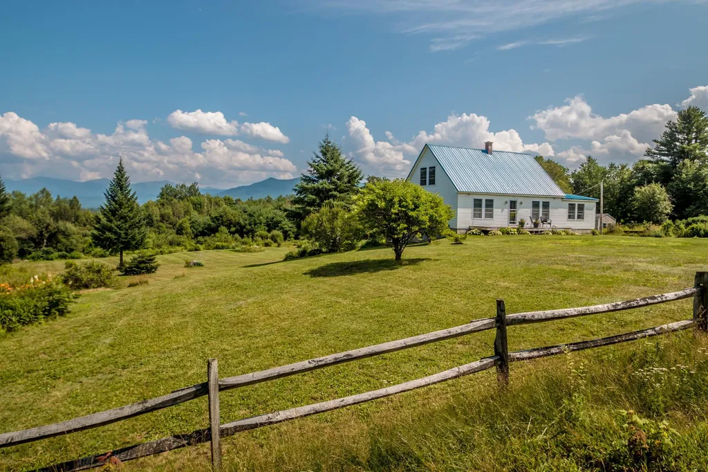 642 Jefferson Road Whitefield NH 03598