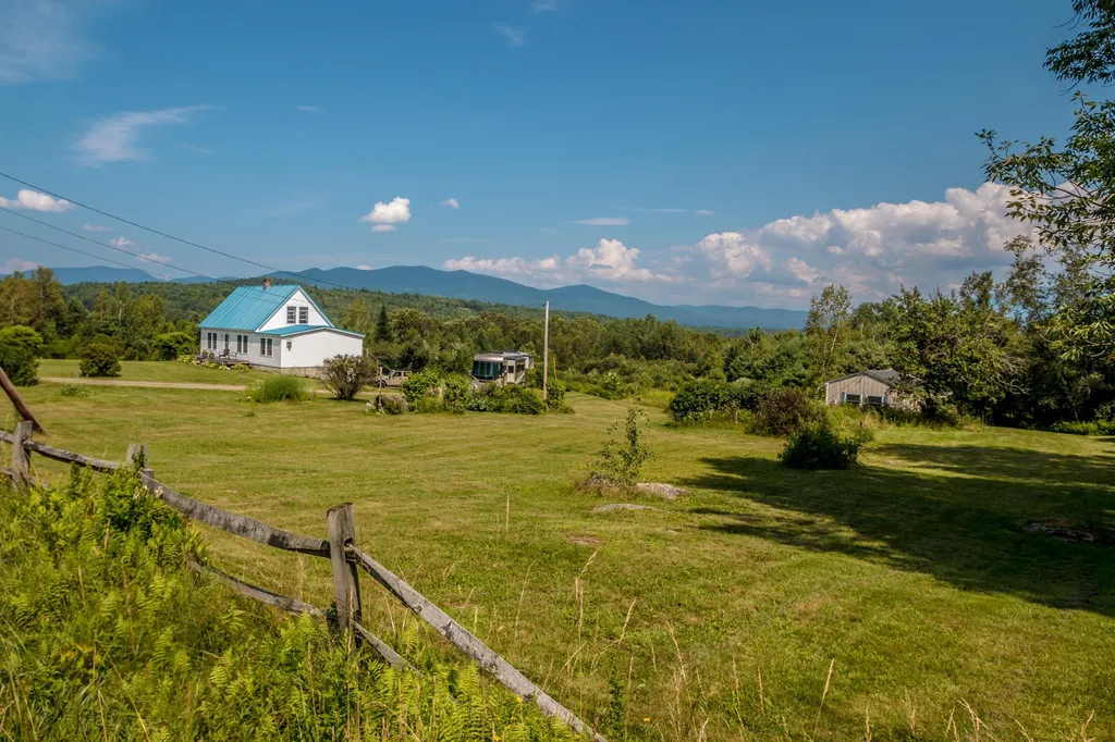642 Jefferson Road Whitefield NH 03598