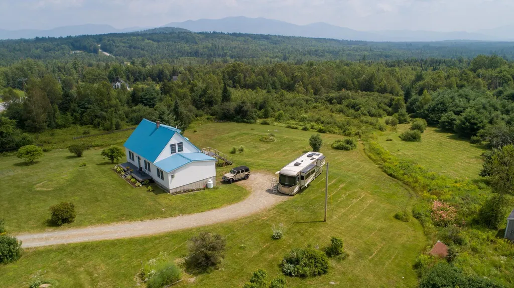 642 Jefferson Road Whitefield NH 03598