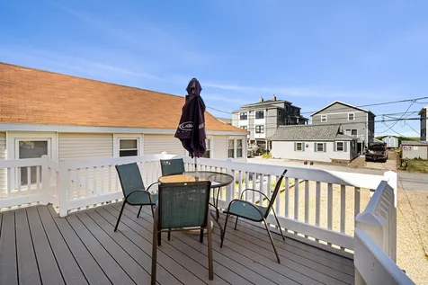 8 Commonwealth Avenue Salisbury MA 01952