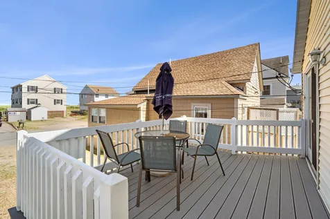 8 Commonwealth Avenue Salisbury MA 01952