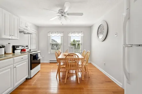 8 Commonwealth Avenue Salisbury MA 01952
