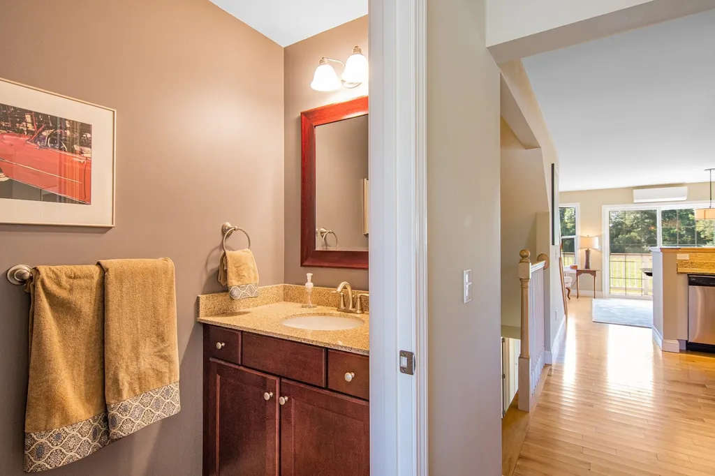 43 Ketcham Drive Essex VT 05452