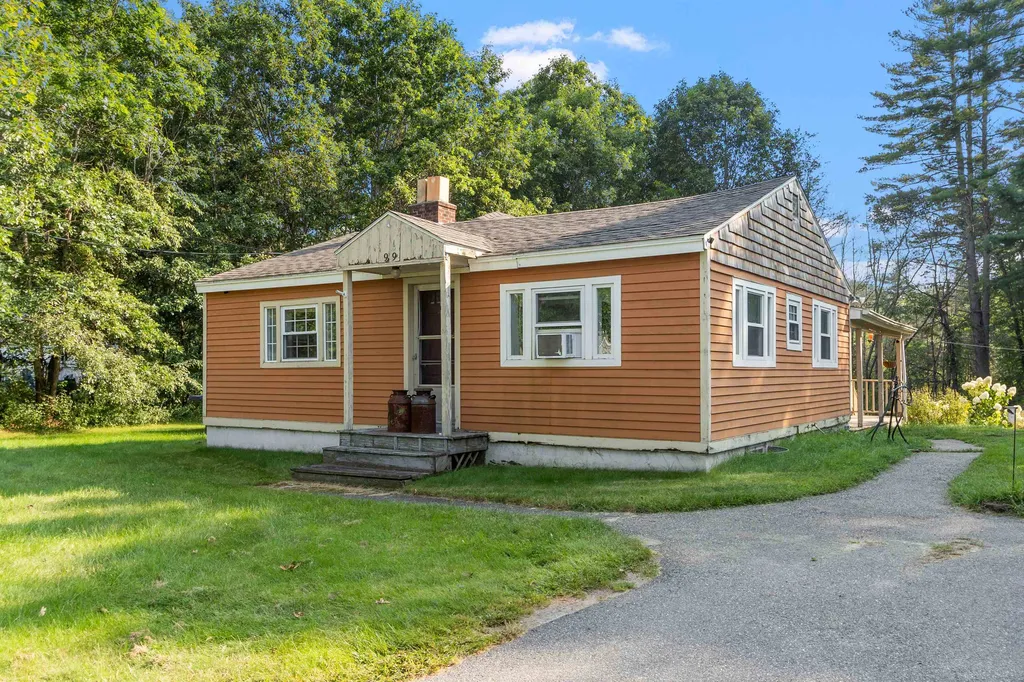 99 Hobbs Road Pelham NH 03076