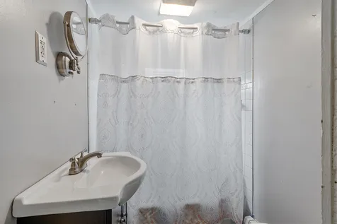 99 Hobbs Road Pelham NH 03076