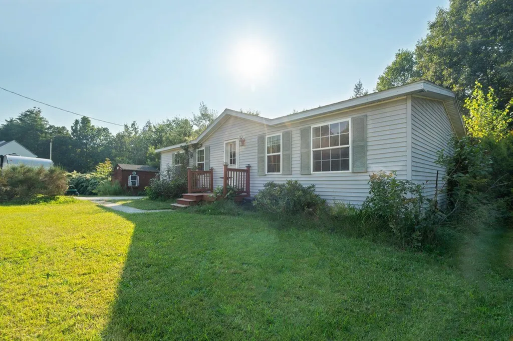 24 Bennett Way Newmarket NH 03857