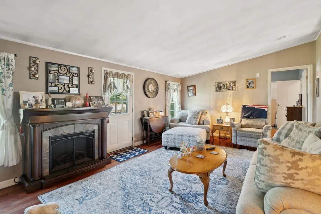 24 Bennett Way Newmarket NH 03857