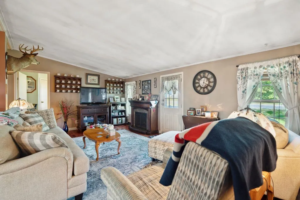 24 Bennett Way Newmarket NH 03857