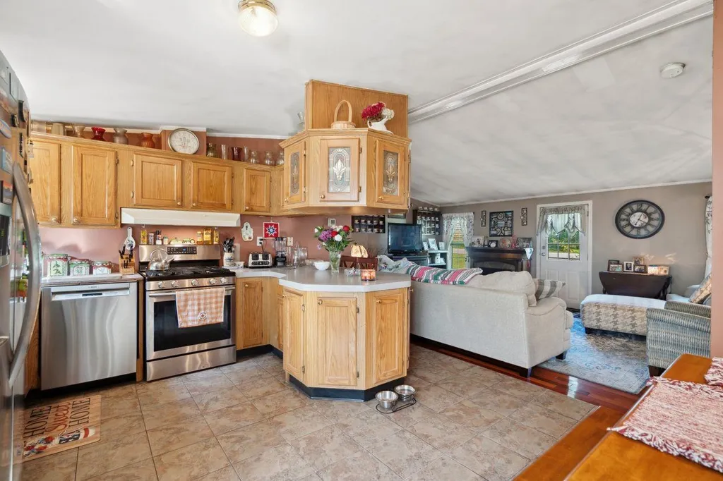 24 Bennett Way Newmarket NH 03857