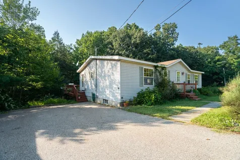 24 Bennett Way Newmarket NH 03857
