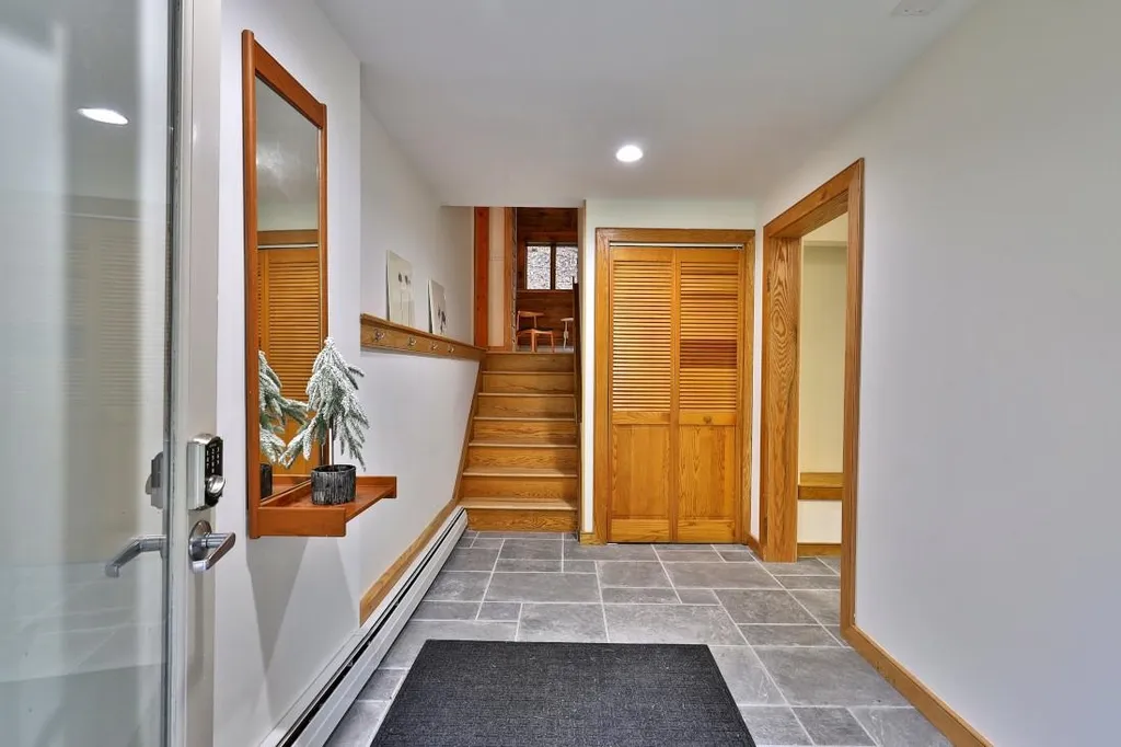 1981 River Road Killington VT 05751