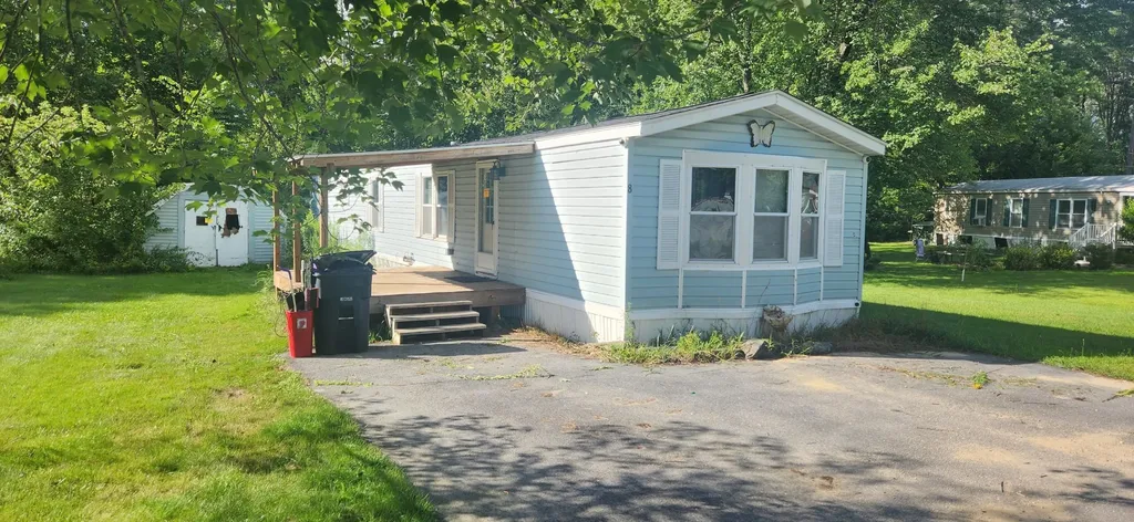 8 Mark Drive Allenstown NH 03275