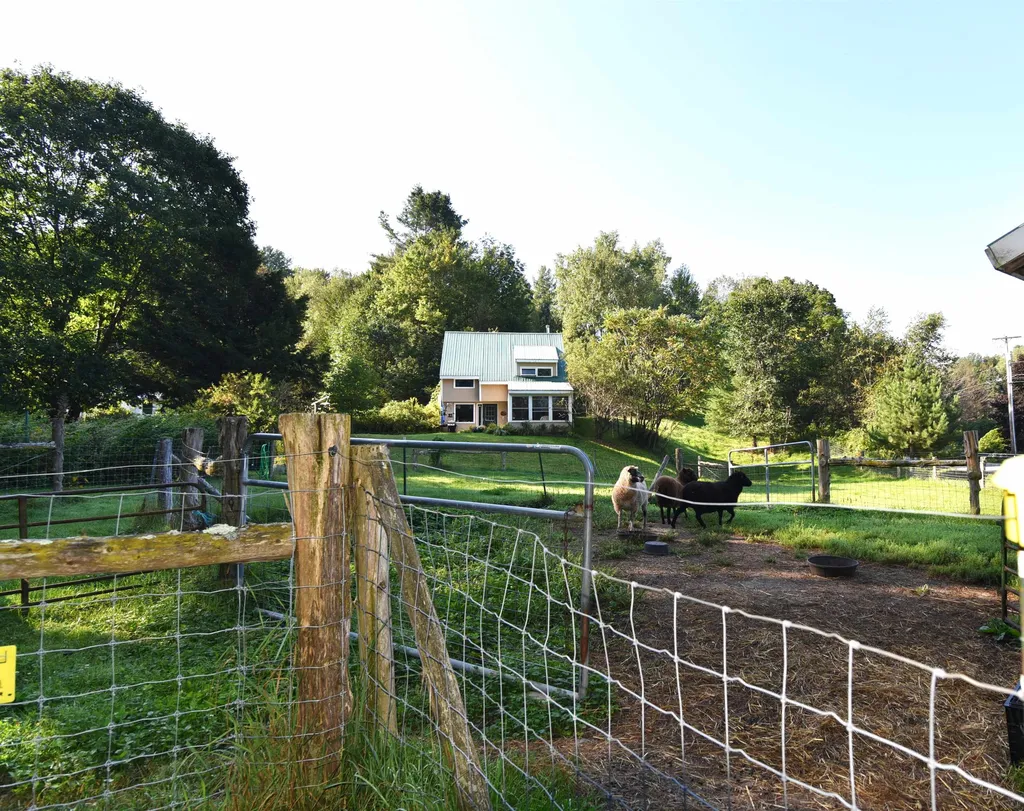 139 Wes White Hill Richmond VT 05477