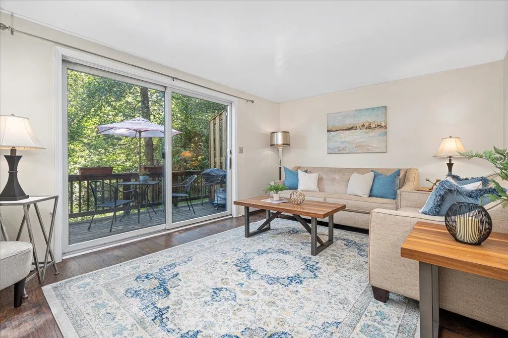 6 Fieldstone Estate Newmarket NH 03857