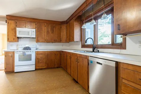 2 Bennett Street Nashua NH 03064