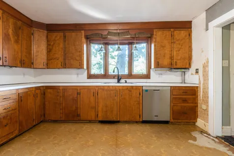2 Bennett Street Nashua NH 03064