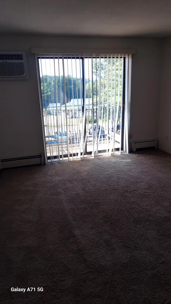 134 Mammoth Road Hooksett NH 03106