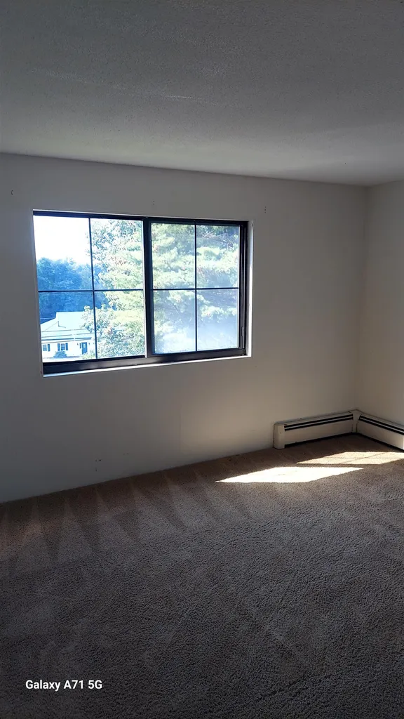 134 Mammoth Road Hooksett NH 03106