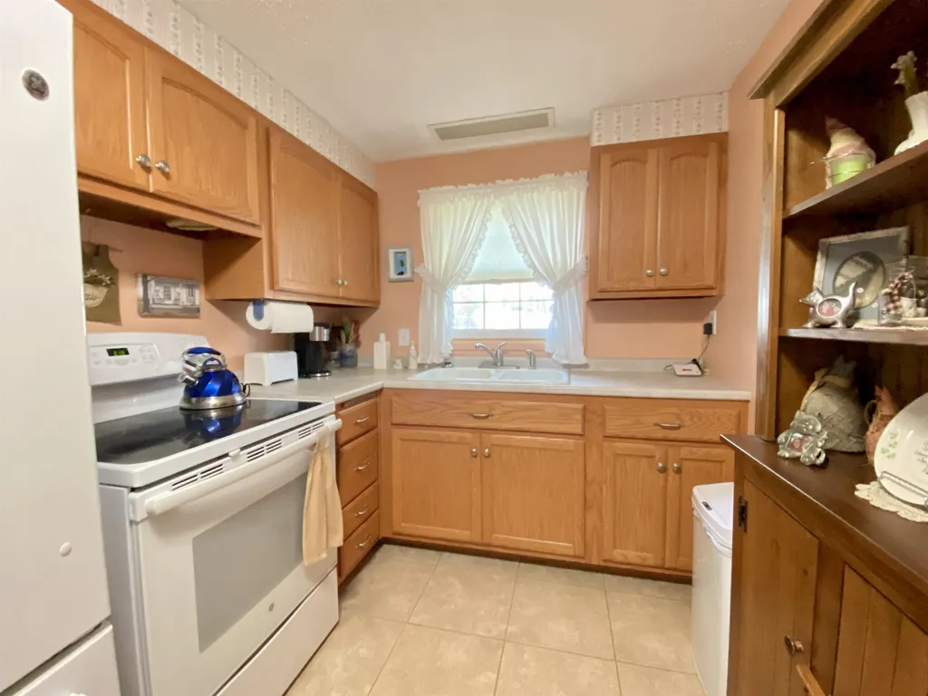 467 Normand Street Manchester NH 03109
