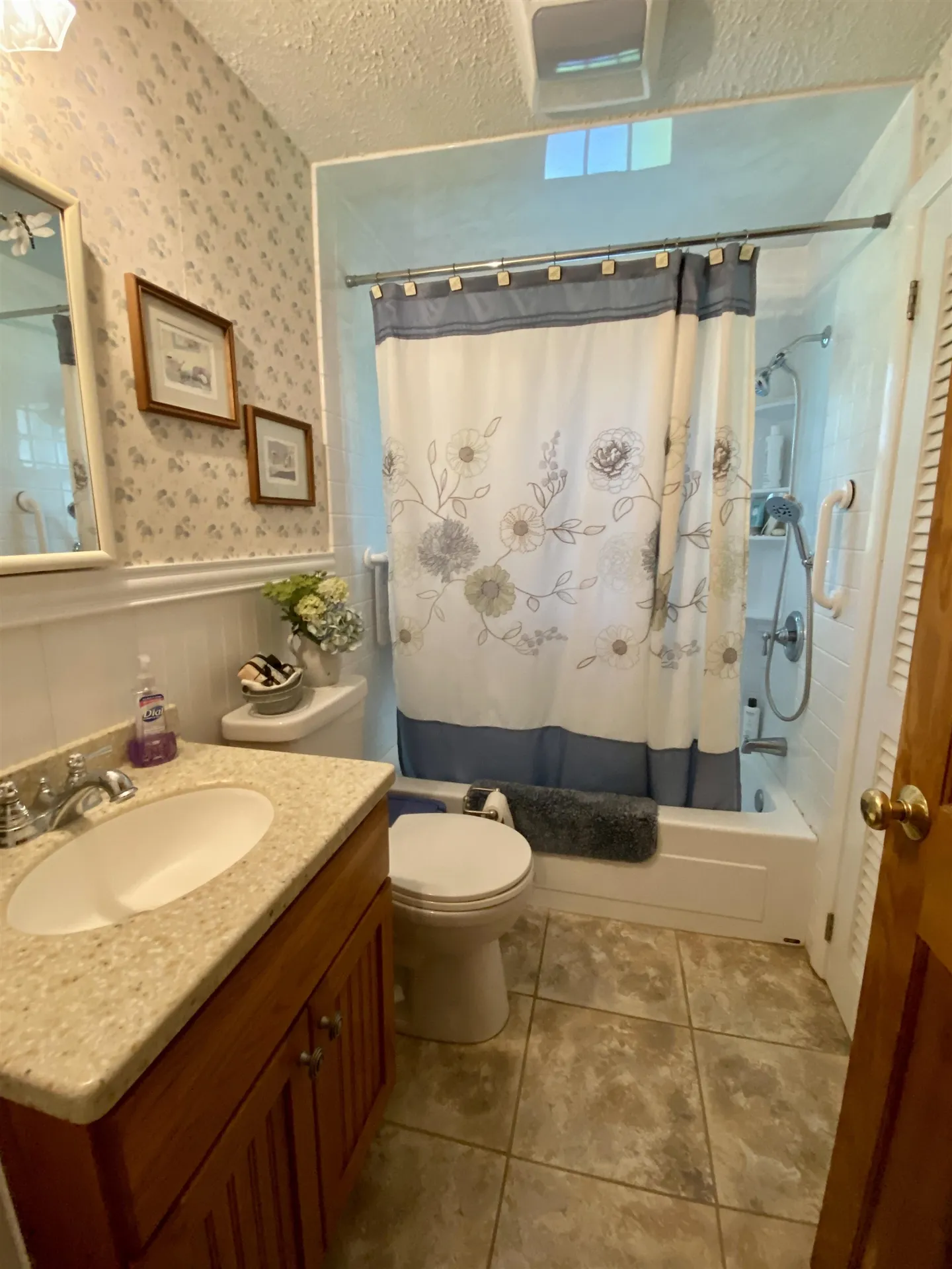 467 Normand Street Manchester NH 03109