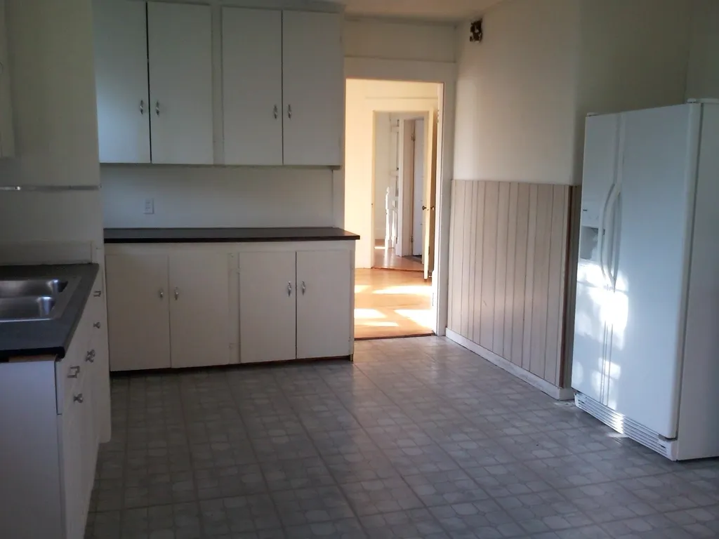 29 Court Street Newport NH 03773