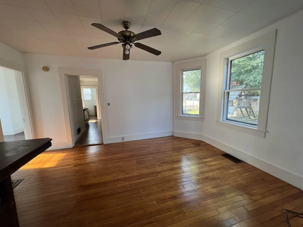29 Court Street Newport NH 03773