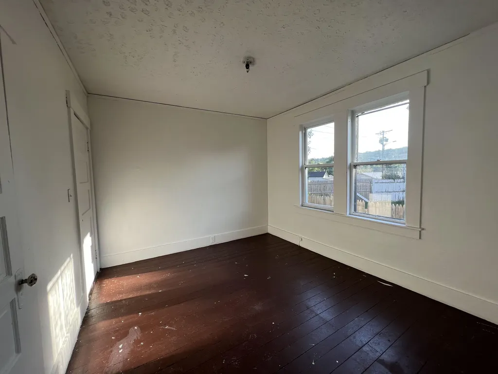 29 Court Street Newport NH 03773
