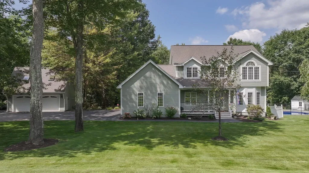 45 Connemara Drive Chichester NH 03258