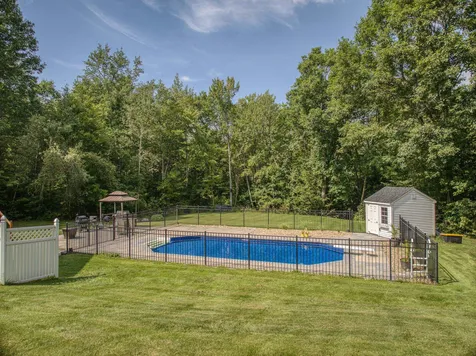 45 Connemara Drive Chichester NH 03258