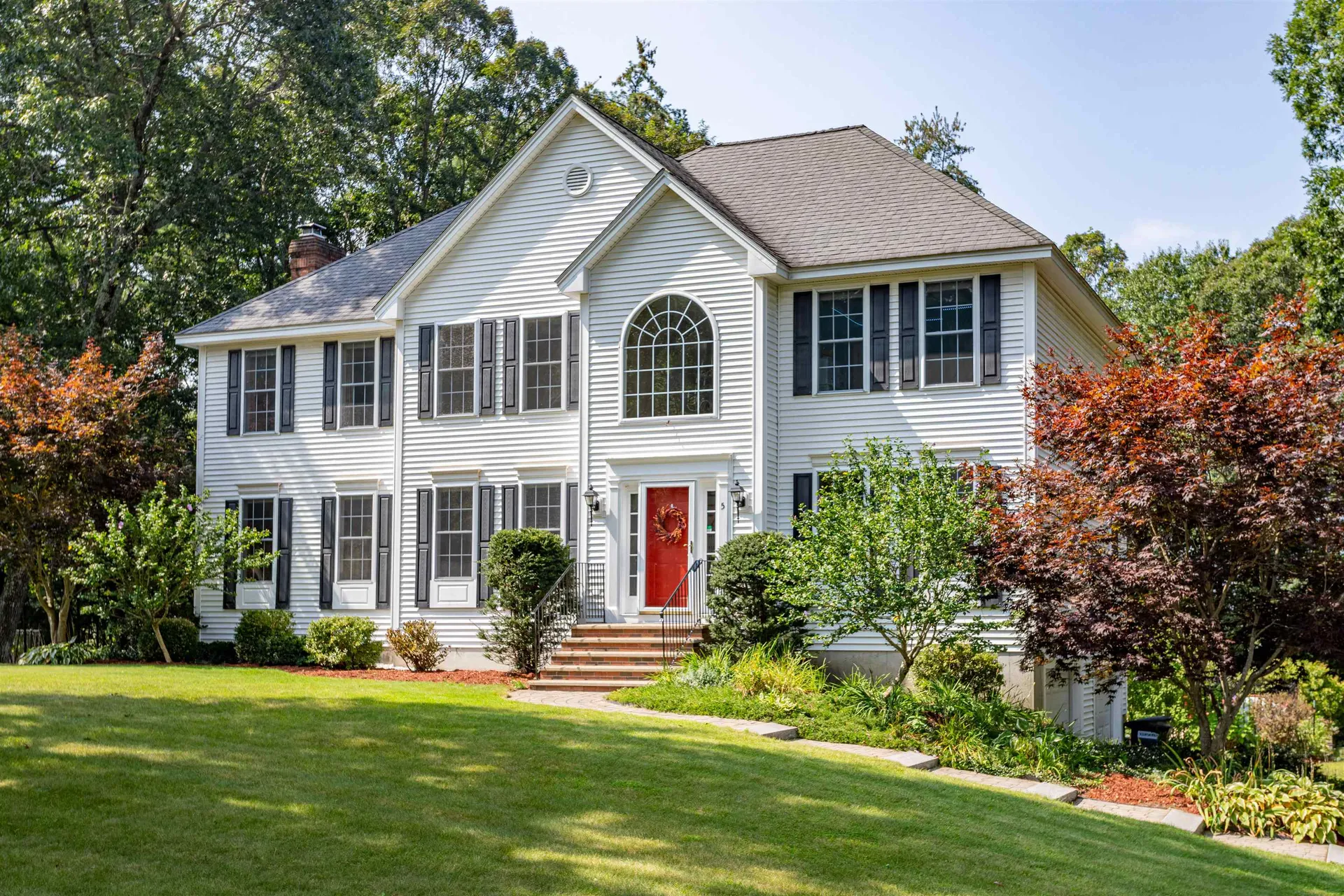5 Cabot Drive Derry NH 03038