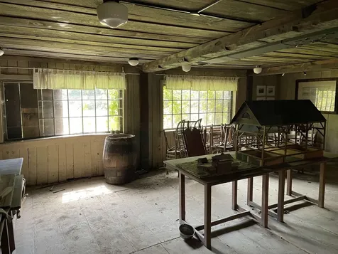 2242 North Main Street Londonderry VT 05148