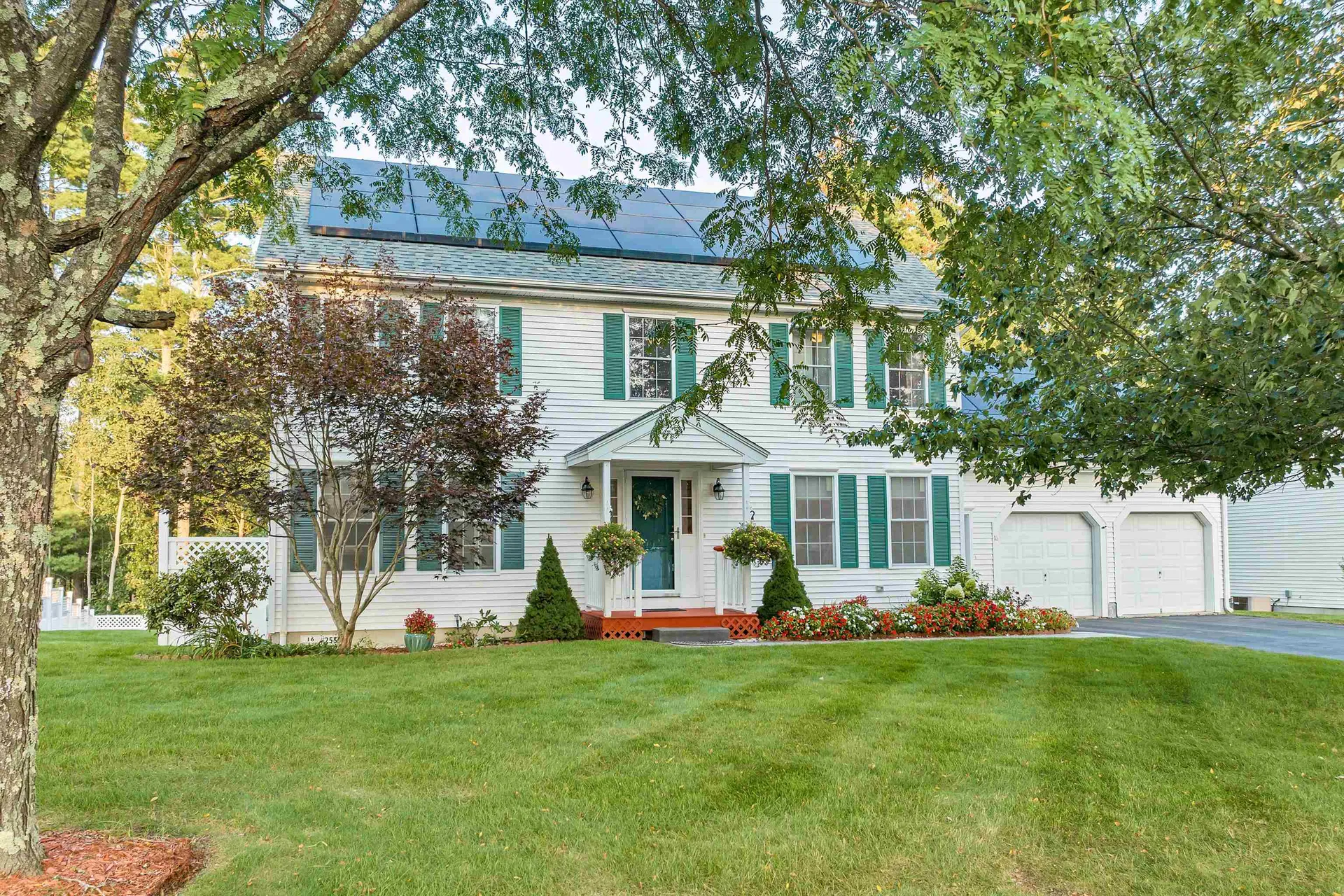 16 Hollyhock Avenue Nashua NH 03062
