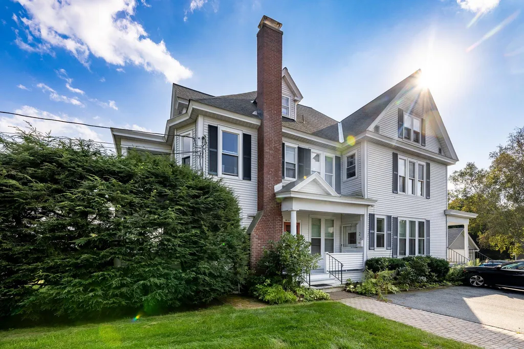 8 Pleasant Street Hanover NH 03755